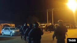 Силовики на блокпосту в Ингушетии, иллюстративное фото