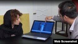 آتش شاکرمی، خاله نیکا شاکرمی، در گزارش تصویری پخش شده از تلویزیون حکومتی ایران