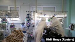 Лечение больных COVID-19, иллюстрационное фото