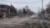 Разрушенное в результате российских обстрелов жилое здание в Покровске, апрель 2025 года