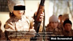 Скриншот опубликованного в Сети видео о детях, предположительно выходцах из Казахстана, проходящих военную тренировку на подконтрольных ИГ территориях.