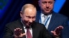 Глава России Путин и президент США Трамп во время переговоров на Аляске. 15 августа 2025 года