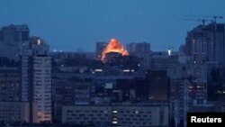 O explozie provocată de un atac cu drone rusești asupra Kievului pe 7 mai.