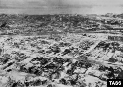 Bătălia pentru Stalingrad a fost una dintre cele mai sângeroase și îndelungate din cel de-al Doilea Război Mondial. Soldații români au luptat alături de cei germani, italieni și maghiari contra Uniunii Sovietice. Erau trupe de ocupație, în războiului declanșat de Hitler.