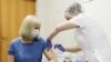 Вакцинация добровольцев в рамках пострегистрационного исследования российской вакцины от коронавируса. Москва, сентябрь 2020 года